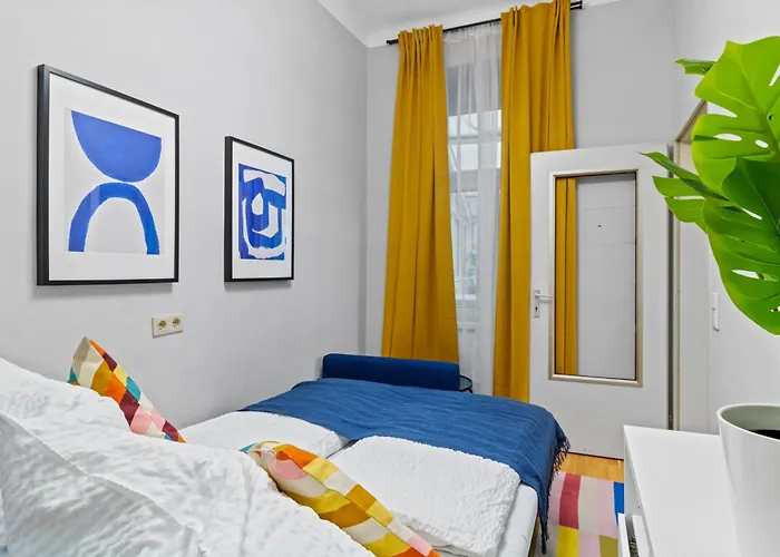Huge 5br Group - Sleeps 20 - Near U3 *