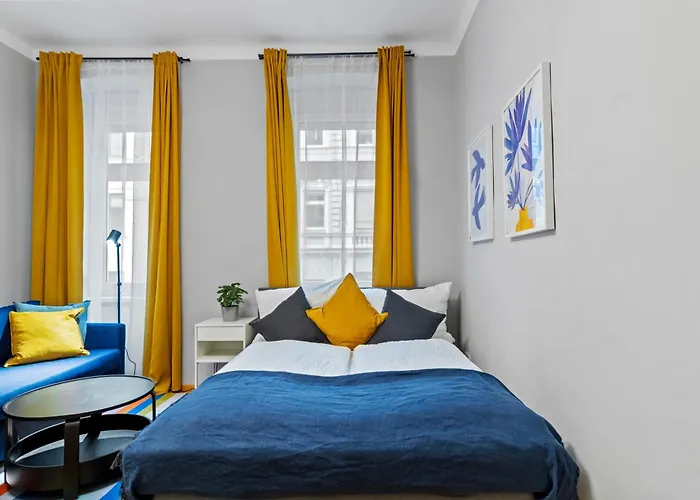 Huge 5br Group - Sleeps 20 - Near U3 *